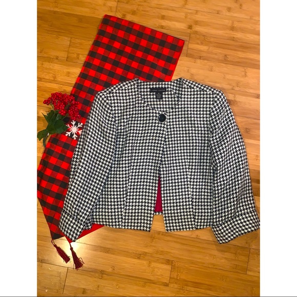 Larry Levine Jackets & Blazers - EUC Larry Levine houndstooth crop business jacket